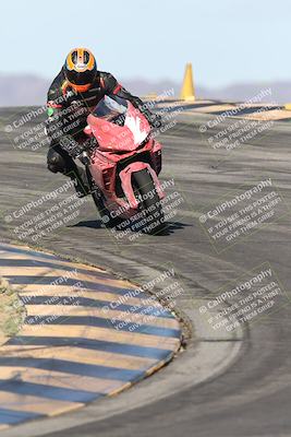 media/Nov-16-2025-Race Pace (Sun) [[8c5fa54630]]/Verified Riders/1-Turns 9 and 10 (925am)/